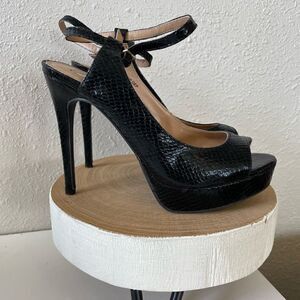 Soda Black Heels Size 7 EUC